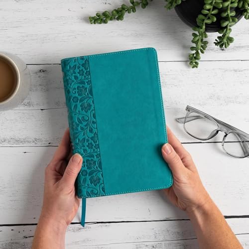 CSB Large Print Personal Size Reference Bible, Digital Study Edition, Easy-to-Read Optimal Type, Teal LeatherTouch, Red Letter, Presentation Page, Cross-References, Full-Color Maps