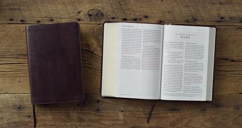 ESV Giant Print Personal Size Bible, Red Letter (TruTone, Mahogany): Holy Bible, English Standard Version
