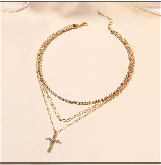 Clover Necklace Dainty Hollow 4 Leaf Choker Necklaces Tiny Cute Pendant Necklaces for Women 18K Gold Plated Lucky Four Leaf Pendant Jewelry - style: 3 layer-bling neck