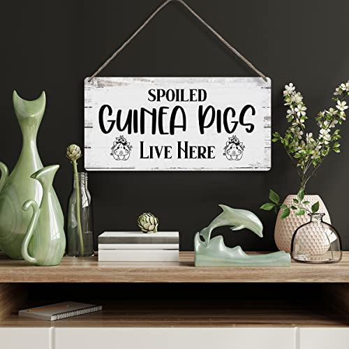 MIGUMUTU Spoiled Guinea Pigs Live Here Quote Sayings Home Wall Decor Wooden Signs Rustic Farmhouse Hanging Wall Plaque Sign Gift - color: Spoiled Guinea Pigs