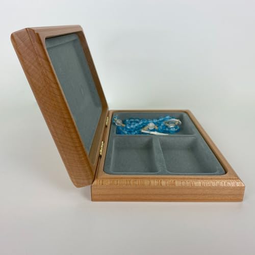 Engraved First Communion Valet Box, Personalized First Holy Communion Gifts for Boys & Girls, Wooden Box for Rosary Beads - color: First Communion