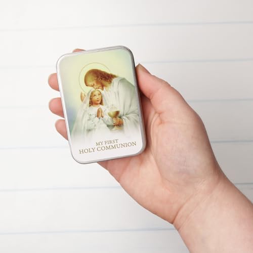 Needzo Girls First Communion White Gift Set, Includes Tin Case, Rosary, Scapular, Holy Water Bottle, and Pin, Catholic Keepsakes, 5 Items