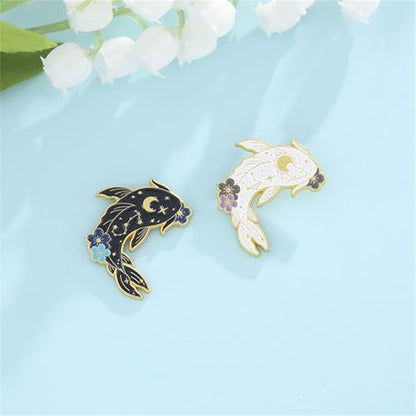 2Pcs coadipress Lovely Fish Brooch Enamel Lapel Brooches Pin Set Cute Cartoon Koi Fish Pins for DIY Backpacks Clothes Bags Jackets Hat Jewelry Accessories Gift - color: Flower Black White