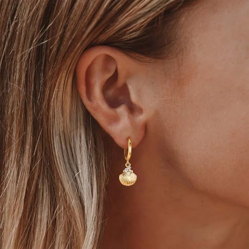 VACRONA Gold Heart Hoop Earrings Huggie Earrings for Women 14k Gold Plated Small Hoops Earrings - color: Scallop-Shell-Gold