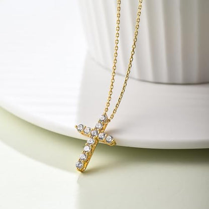 14K Gold Cross Necklace for Women, Dainty Cross Pendant with moissanite,Luxurious Christian Religious Fine Jewelry, Lightweight Dainty 14K Gold Chain Necklace for Women，Versatile for All Occasions - color: Luxurious Cross Pendant Necklace