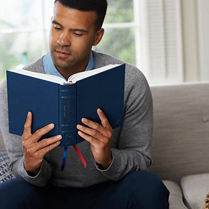 NKJV, MacArthur Study Bible, Blue Cloth over Board, Comfort Print: Unleashing God's Truth One Verse at a Time (Holy Bible, New King James Version)
