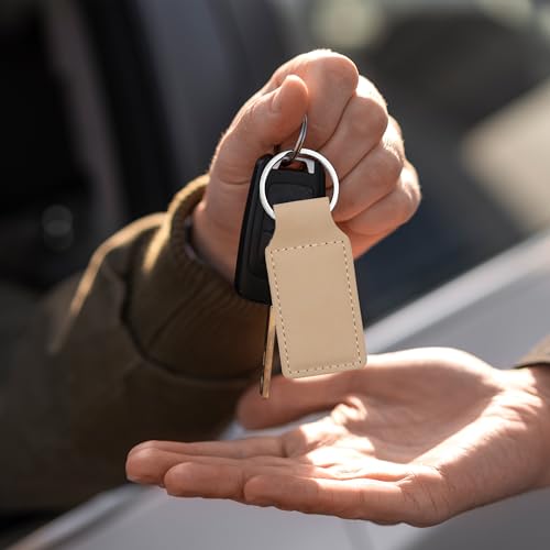 LaserGram Rectangle Keychain, Bible Verse John 3-16, Personalized Engraving Included - color: Beige