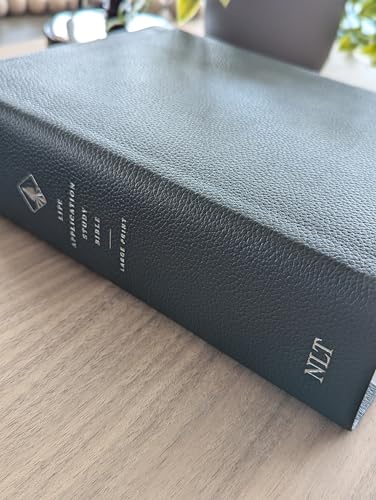 NLT Life Application Study Bible, Third Edition, Large Print (Genuine Leather, Navy Blue, Red Letter)