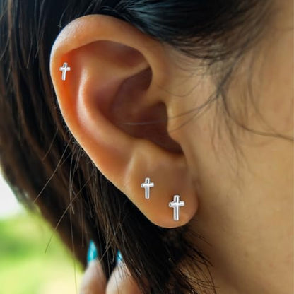 3pcs Cross Stud Earrings, 3 Size Flat Back Cross Stud Cartilage Piercing Jewelry for Women Men - color: Silver