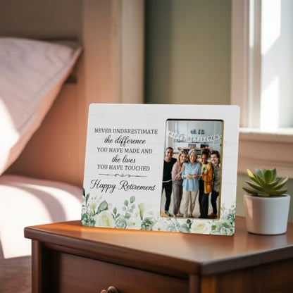 Retirement Gifts Picture Frame for Women Men, Retired Gifts Picture Frame for Coworker Boss Employee, Never Underestimate The Difference - color: Retirement