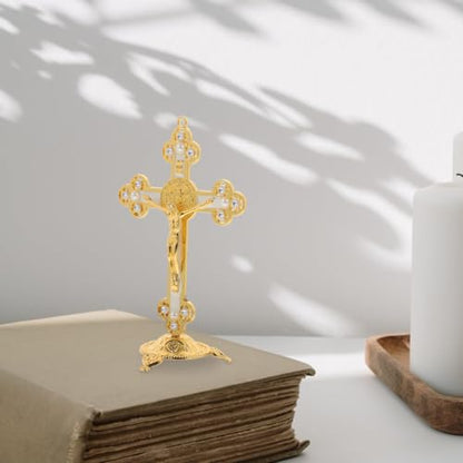 Cross Figurine Jesus Carrying Cross Statue for Home and Office Decoration Western Religious Statue Catholic Gifts Desktop Jesus Sculpture and Figurine