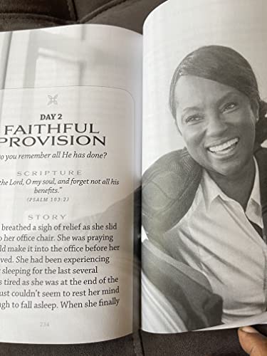 Women of Color Daily Devotional Fall #2 Edition