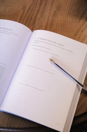 The JESUS Challenge: A 31-Day Prayer Journal to Grow Your Relationship with God