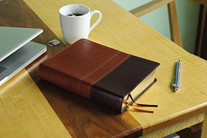 NIV, Reference Bible, Giant Print, Leathersoft, Brown, Red Letter, Thumb Indexed, Comfort Print