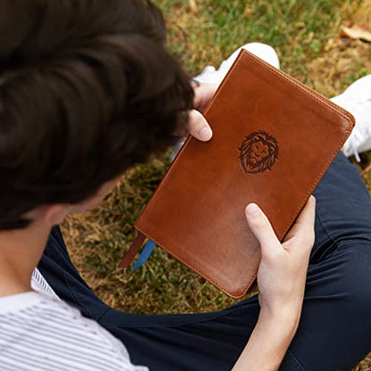 NKJV, Thinline Bible Youth Edition, Leathersoft, Brown, Red Letter, Comfort Print: Holy Bible, New King James Version