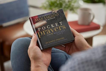 Pocket Prayers for Military Life: 40 Simple Prayers That Bring Faith and Courage (Pocket Prayers with Max Lucado)