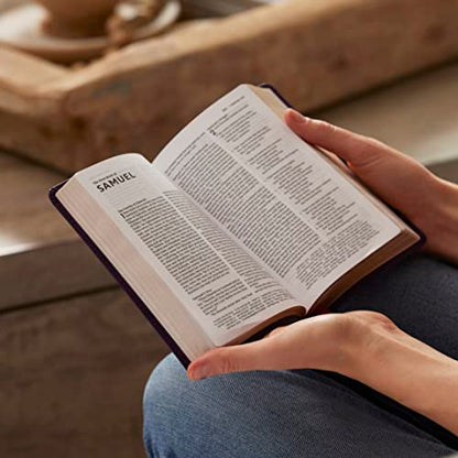 NKJV Compact Paragraph-Style Bible w/ 43,000 Cross References, Purple Leathersoft Zipper Closure, Red Letter, Comfort Print: Holy Bible, New King James Version: Holy Bible, New King James Version