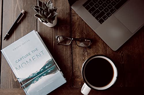 Capture the Moment: 365-Day Devotional