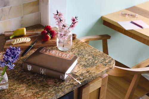 NIV, Beautiful Word Bible, Updated Edition, Peel/Stick Bible Tabs, Leathersoft, Brown/Pink, Red Letter, Comfort Print: 600+ Full-Color Illustrated Verses