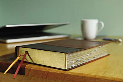 NIV, Reference Bible, Giant Print, Leathersoft, Brown, Red Letter, Thumb Indexed, Comfort Print