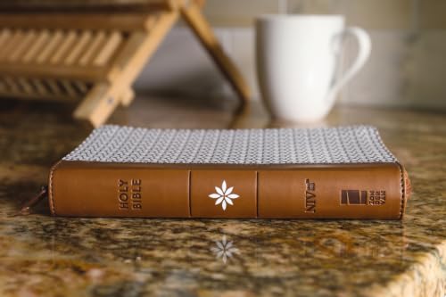 NIV, Thinline Bible, Compact, Leathersoft, Brown/White, Zippered, Red Letter, Comfort Print