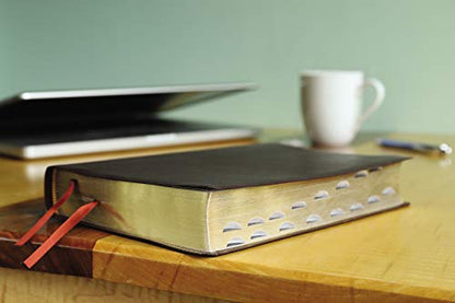 NIV, Reference Bible, Giant Print, Bonded Leather, Burgundy, Red Letter, Thumb Indexed, Comfort Print