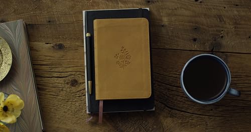 ESV Compact Bible (TruTone, Nubuck Caramel, Wildflower Design): Holy Bible, English Standard Version