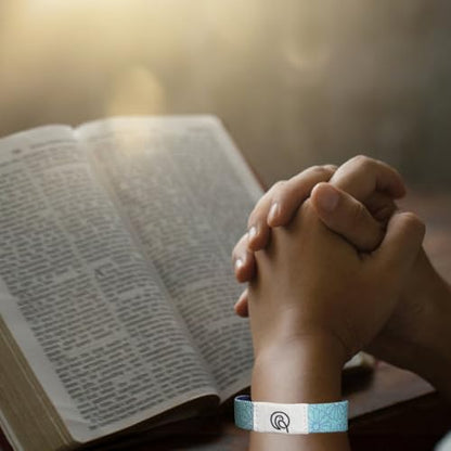 NFC Bible Verse Bracelets, Purple - color: LOVE NEVER FAILS