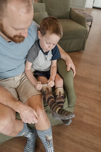 Bible Verse Socks for Kids, Christian Scripture Crew Socks, Faith Gift - color: Daniel and Lions
