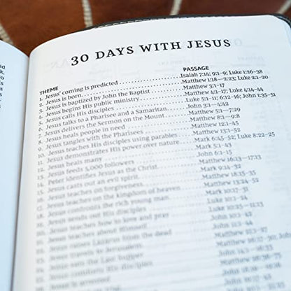 NKJV, Thinline Bible Youth Edition, Leathersoft, Brown, Red Letter, Comfort Print: Holy Bible, New King James Version