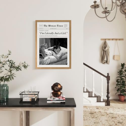 24x16 Inch Framed Wall Art Black and White Canvas Print Audrey Hepburn I'm Just an Ordinary Girl Modern Fashion Poster Unique Home Wall Decor Modern Art for Living Room Bedroom and Office - color: White、Black, size: 24x16 inch