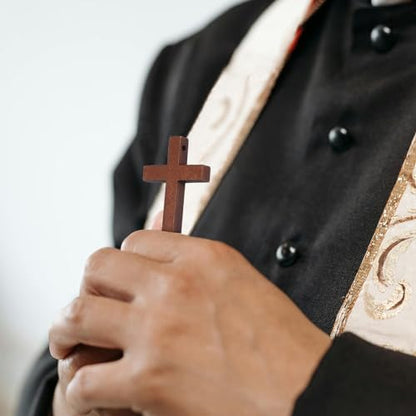 50 Pcs Wooden Cross Charm Cruz De Madera Pendant Bulk for DIY Craft Easter Party Favors Christian Baptism Rosary Jewelry Making