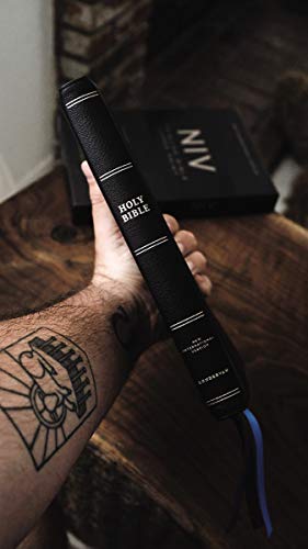 NIV, Thinline Bible, Large Print, Premium Goatskin Leather, Black, Premier Collection, Black Letter, Art Gilded Edges, Comfort Print