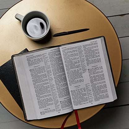 KJV Holy Bible: Giant Print with 53,000 Cross References, Deluxe Black Leathersoft, Red Letter, Comfort Print: King James Version