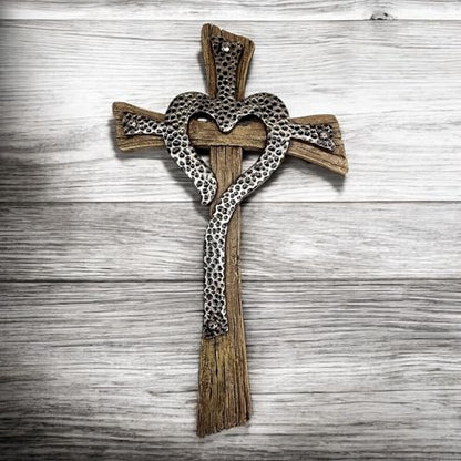 Rustic Resin Heart Cross Wall Decor – 12 1/2” Faux Wood and Hammered Metal Look Religious Wall Cross – Christian Home Decor Symbolizing Love and Faith – Farmhouse Style Wall Hanging Jesus Art Sculpture