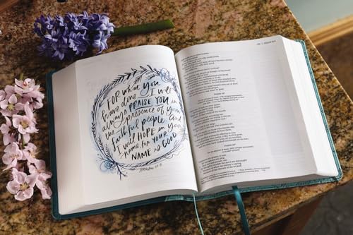 NIV, Beautiful Word Bible, Updated Edition, Peel/Stick Bible Tabs, Leathersoft, Teal, Red Letter, Comfort Print: 600+ Full-Color Illustrated Verses