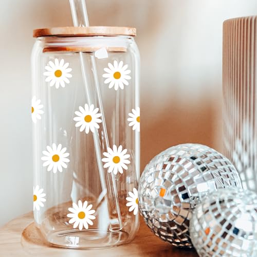 Cute Glass Cups with Lids and Straws, Daisy Flower Iced Coffee Smoothie Matcha Cup Tumbler Christmas Birthday Gifts for Women Sister Friend Her Preppy Teenage Girls Teen Girl Gifts Trendy Stuff Things
