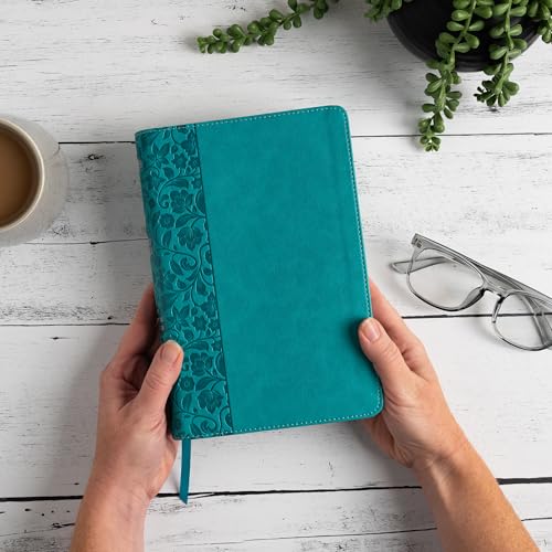 CSB Large Print Personal Size Reference Bible, Digital Study Edition, Easy-to-Read Optimal Type, Teal LeatherTouch, Red Letter, Presentation Page, Cross-References, Full-Color Maps