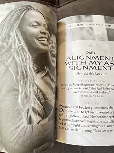 Women of Color Daily Devotional Fall #2 Edition