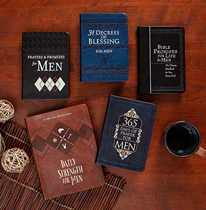 Daily Strength for Men: A 365-Day Devotional (Faux Leather) – Inspirational Words of Wisdom for Men Who Seek to Draw Strength from God’s Word, Great Gift for Men, Father’s Day, Birthdays, and More