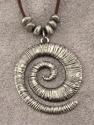 Boho Necklaces for Women Long Wooden Pendant Vintage Necklace - color: Chunky Bohemian Necklace