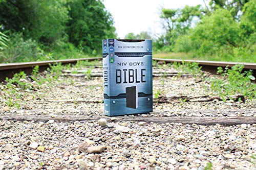 NIV, Boys' Bible, Leathersoft, Brown Camo, Comfort Print: A Foundation for Lifelong Faith and Learning for Boys Ages 8-12