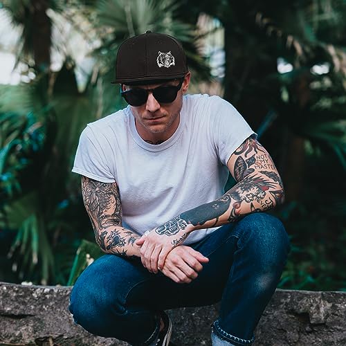 Chef Hat Flat Bill Hats for Men Funny Double Knives Kitchen Adjustable Baseball Cap Snapback Hat for Women - color: Tiger