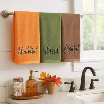 SmoothNovelty 3 Pcs Thanksgiving Hand Towels for Bathroom - color: Thankful, size: 13.3 x 29.5 inches