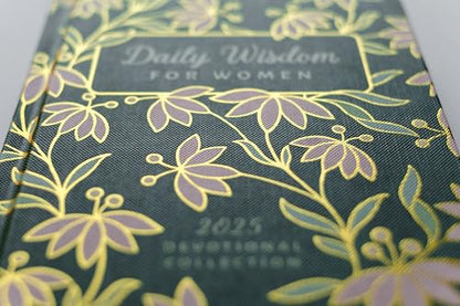 Daily Wisdom for Women 2025 Devotional Collection (Daily Wisdom - Annual Edition)