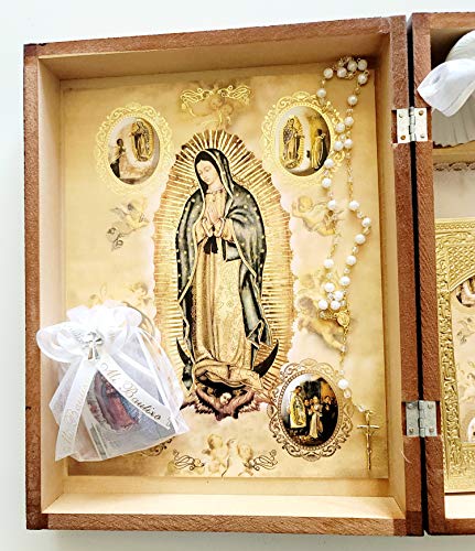 La Virgen de Guadalupe Set Especial De Bautizo, Unisex, Caja con Vela, Rosario, Biblia en Ingles, Concha y 12 Recuerdos con 12 Mini Libros de Rezo