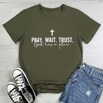 LOOKFACE Women Pray Wait Trust Soft Tees Cute Graphic T Shirts - color: Army Green, size: XX-Large