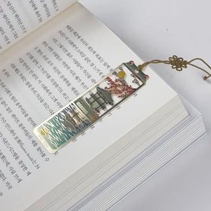 Korean Palace Gold Bookmarks - Gyeongbokgung 3-Piece Set with Traditional Tassels - Korean Souvenir New Year & Chuseok Gifts