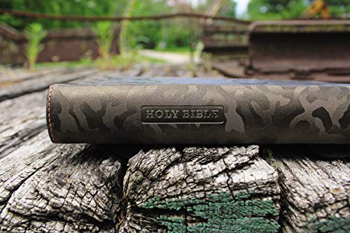 NIV, Boys' Bible, Leathersoft, Brown Camo, Comfort Print: A Foundation for Lifelong Faith and Learning for Boys Ages 8-12