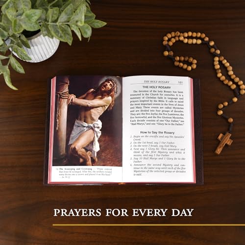 Catholic Book Of Prayers: Popular Catholic Prayers Arranged For Everyday Use: In Large Print